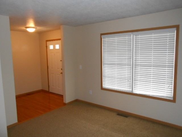 1167 Deansway Dr - Photo 2 of 16