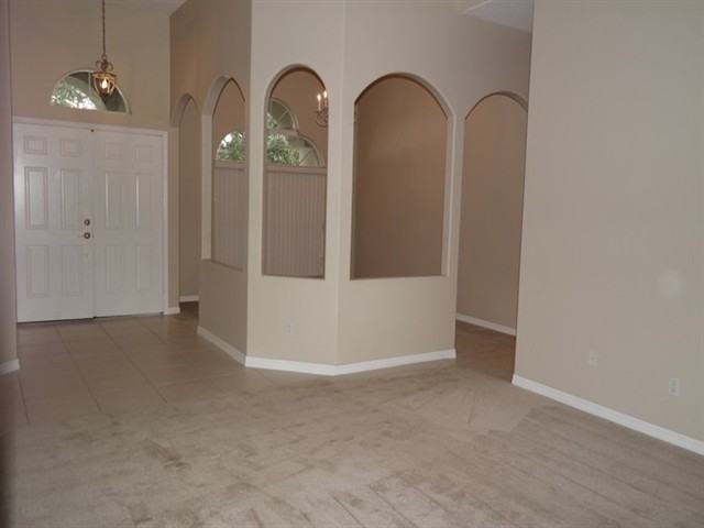 620 Huntington Pines Dr - Photo 2 of 10