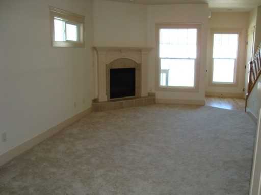 2211 Warm Springs Ave - Photo 2 of 6