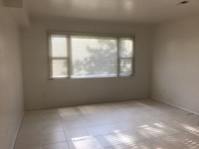 15 Mulberry Cir #1 - Photo 2 of 8