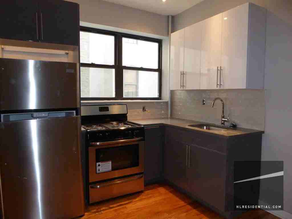 Rochester Avenue & Buffalo Av