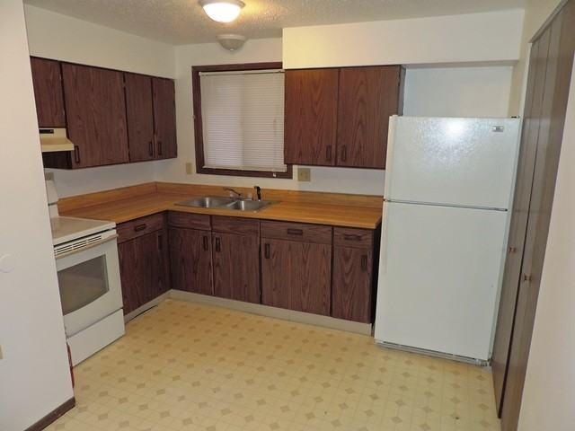 190 Sugar Creek Ln - Photo 2 of 7