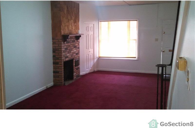 3533 Emerald St - Photo 2 of 7