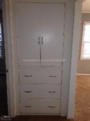 308 Burnett Ave N - Photo 3 of 14