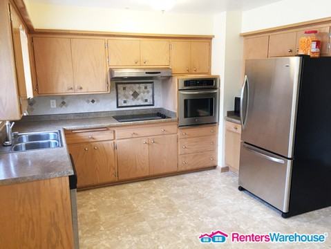 3761 S 58th St - Photo 2 of 18