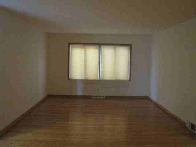 6232 N La Crosse Ave - Photo 3 of 17