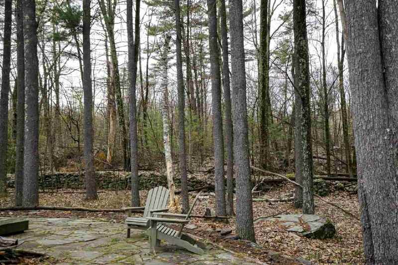 10 Pine Tree Rd - Photo 2 of 11