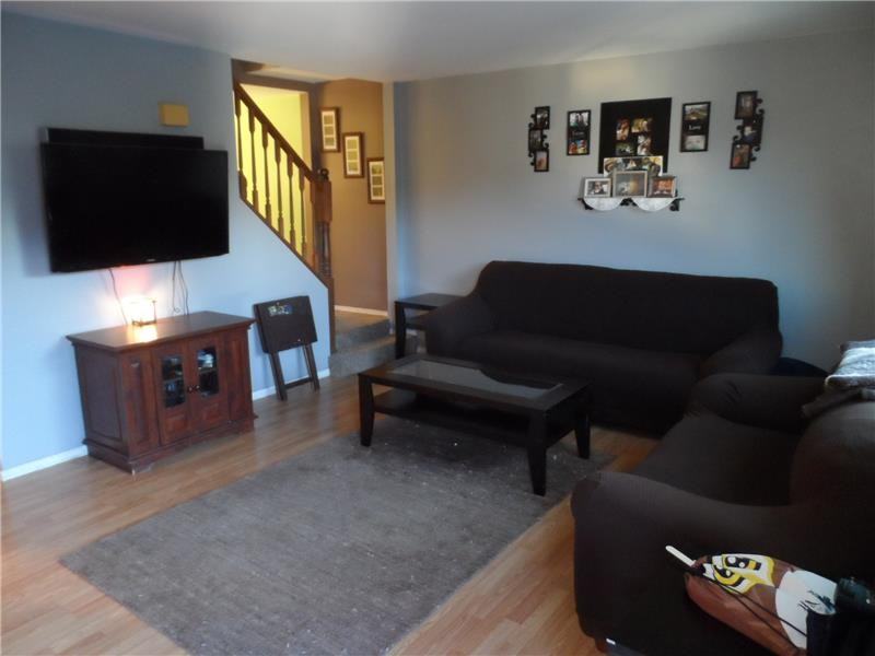 48 Mall Rd - Photo 2 of 13