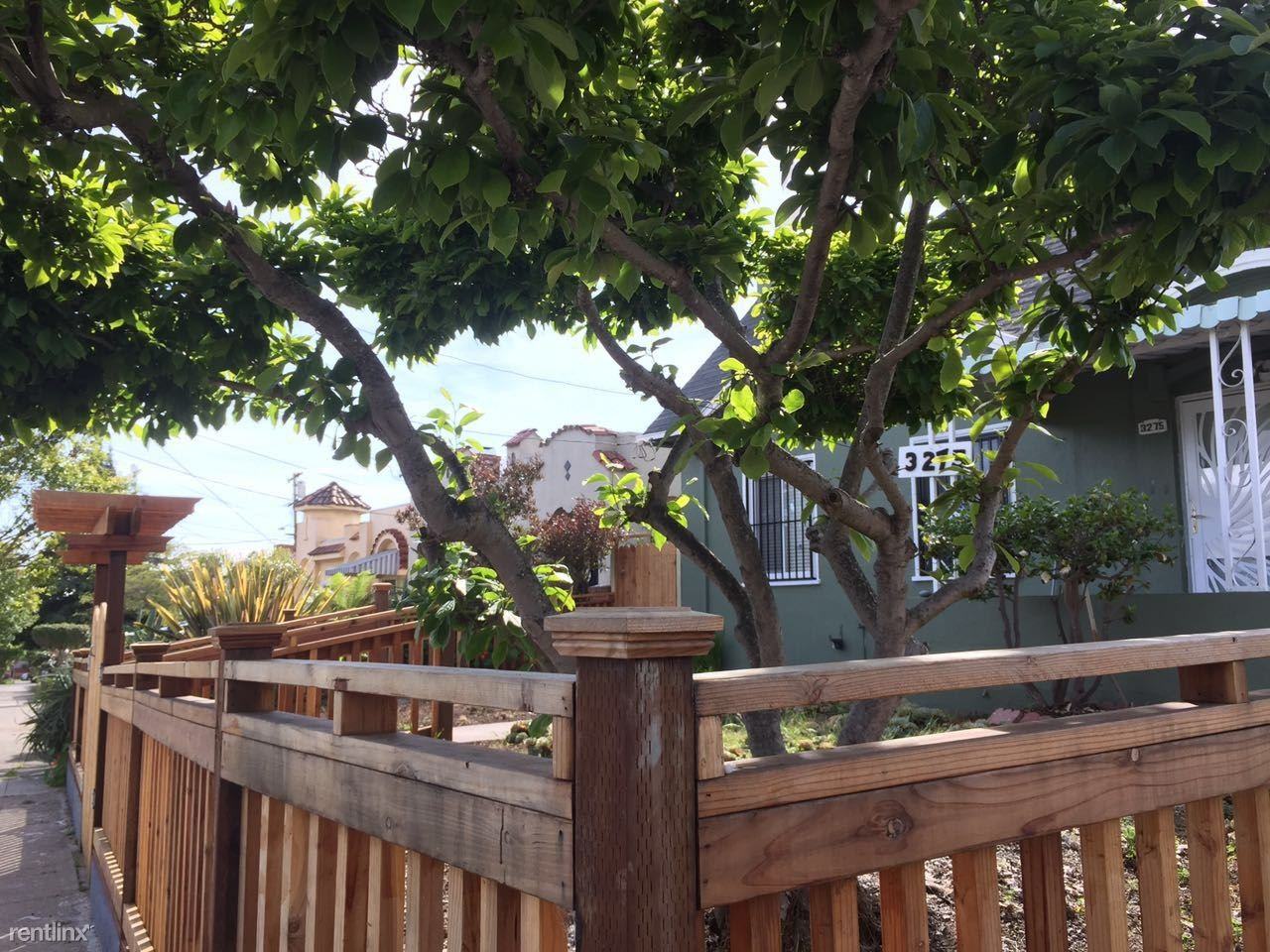 3275 Maple Ave - Photo 2 of 17