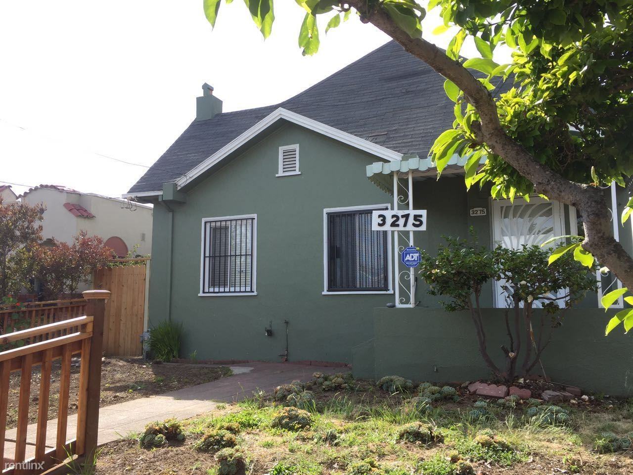 3275 Maple Ave - Photo 3 of 17