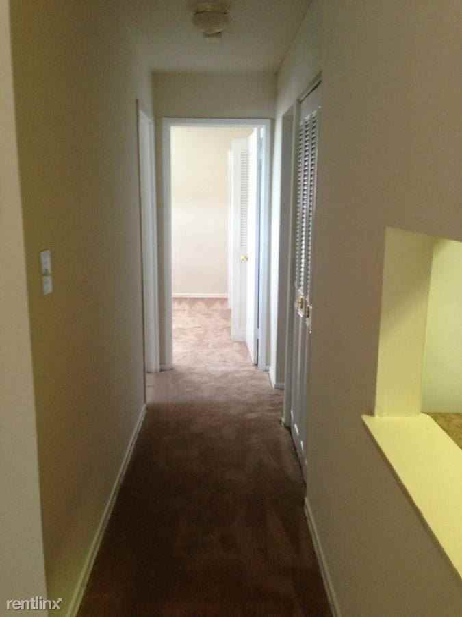 Laurel Pines Apartments - Photo 3 of 7