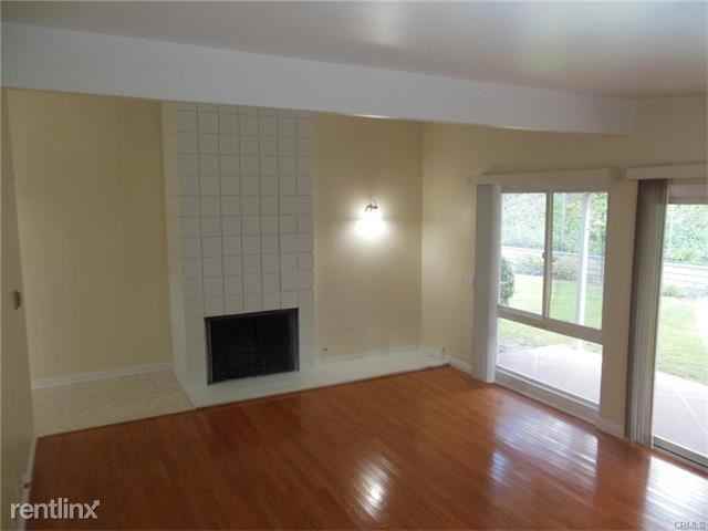 5026 Kingspine Rd - Photo 2 of 13