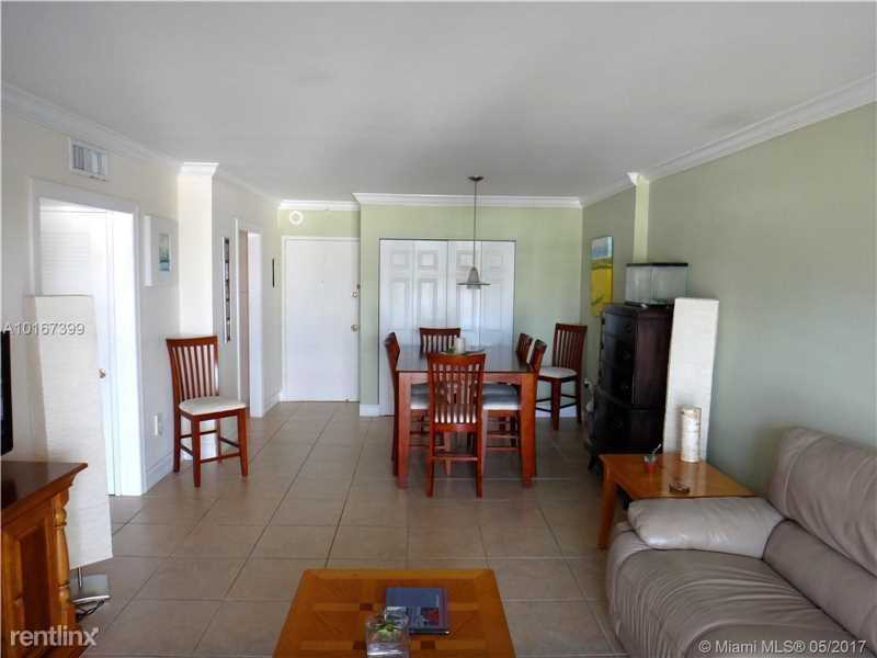 400 Kings Point Dr - Photo 2 of 10