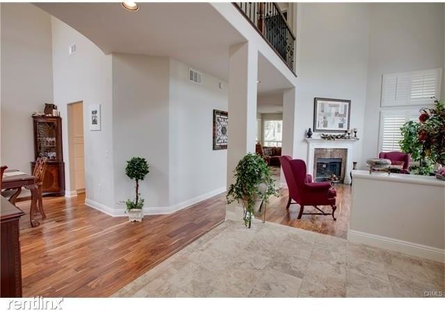 25816 Cordova - Photo 2 of 42