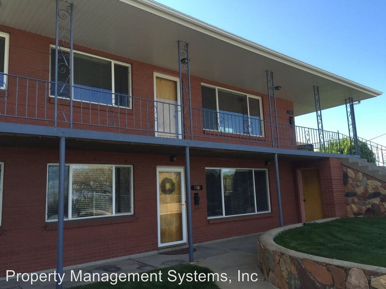 1503 Foothill Dr - Photo 3 of 19