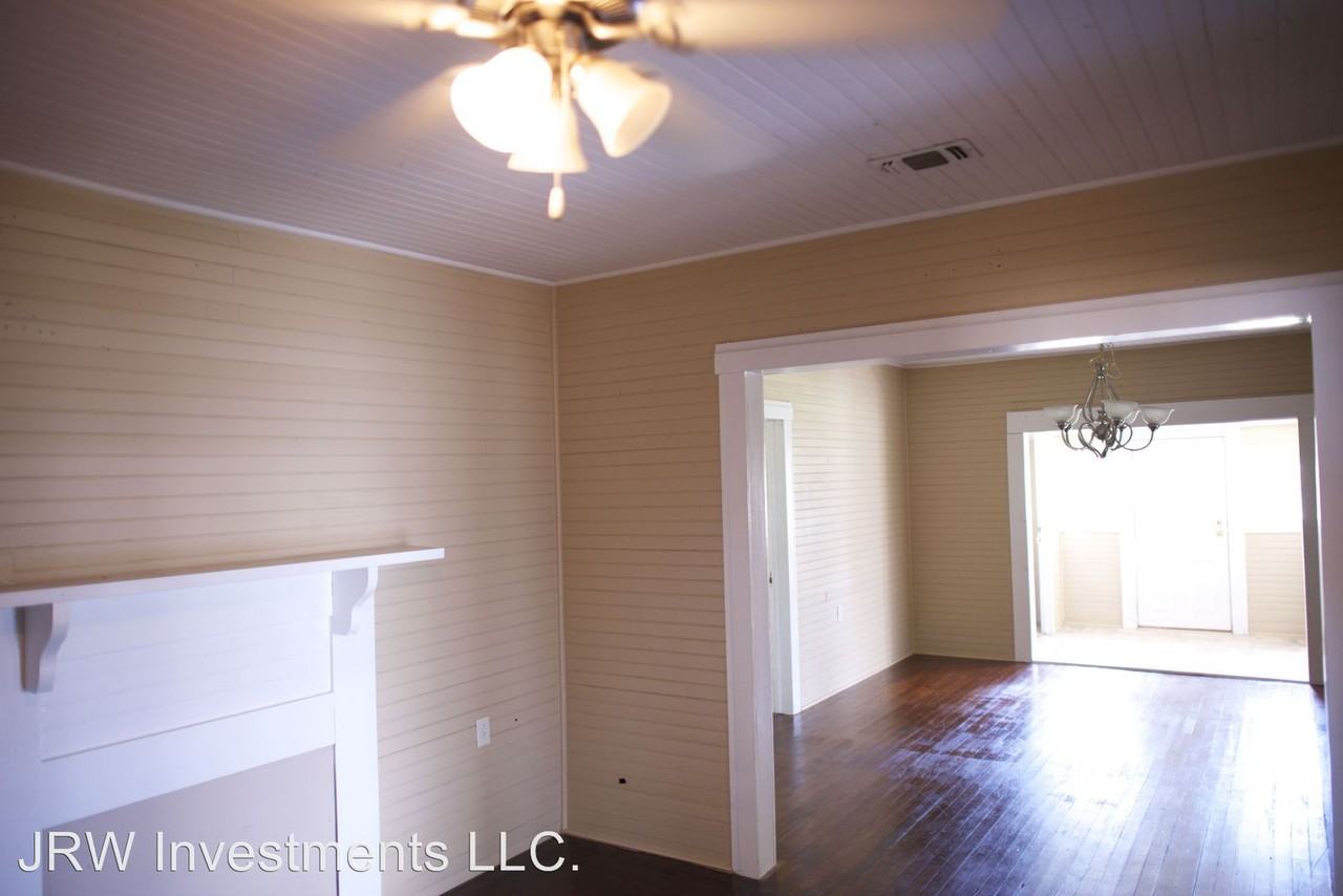 1318 Georgia Ave - Photo 3 of 6