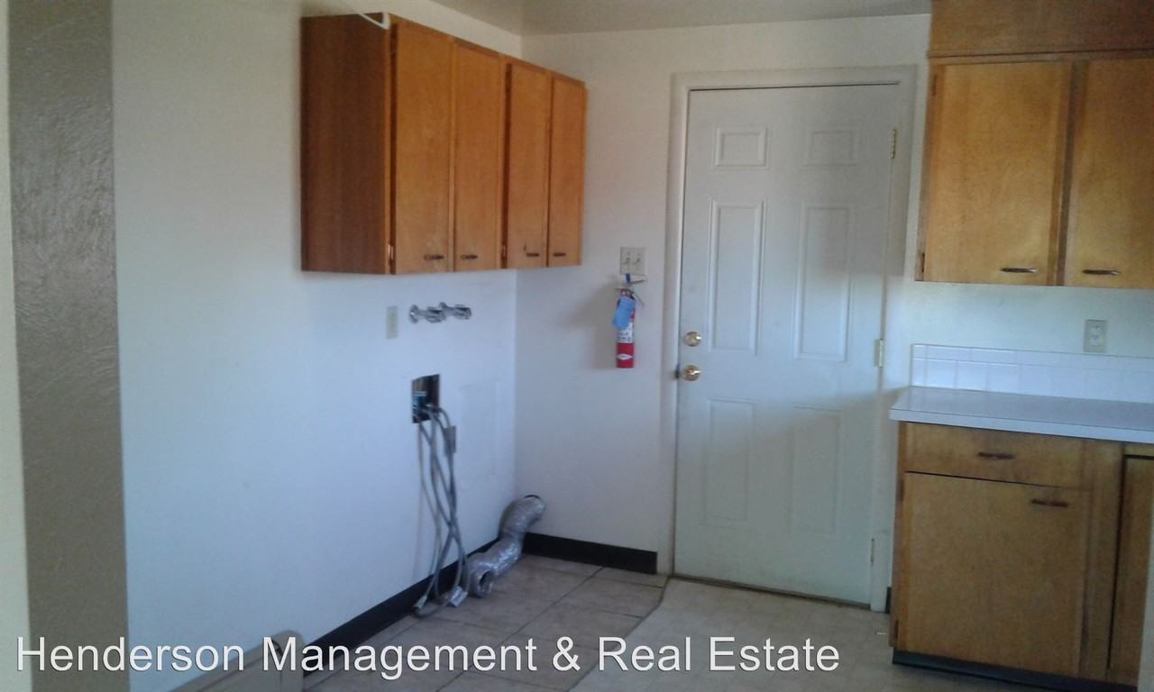 2440-2446 W. 11th St. - Photo 3 of 5