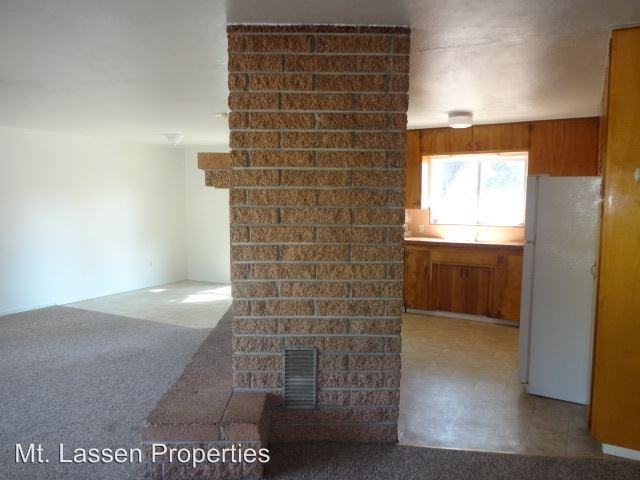1200 3rd St - Photo 3 of 10