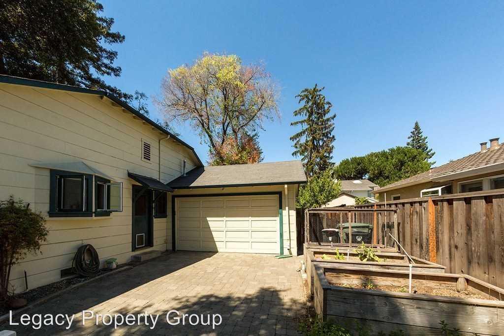 2411 Ramona St - Photo 3 of 22