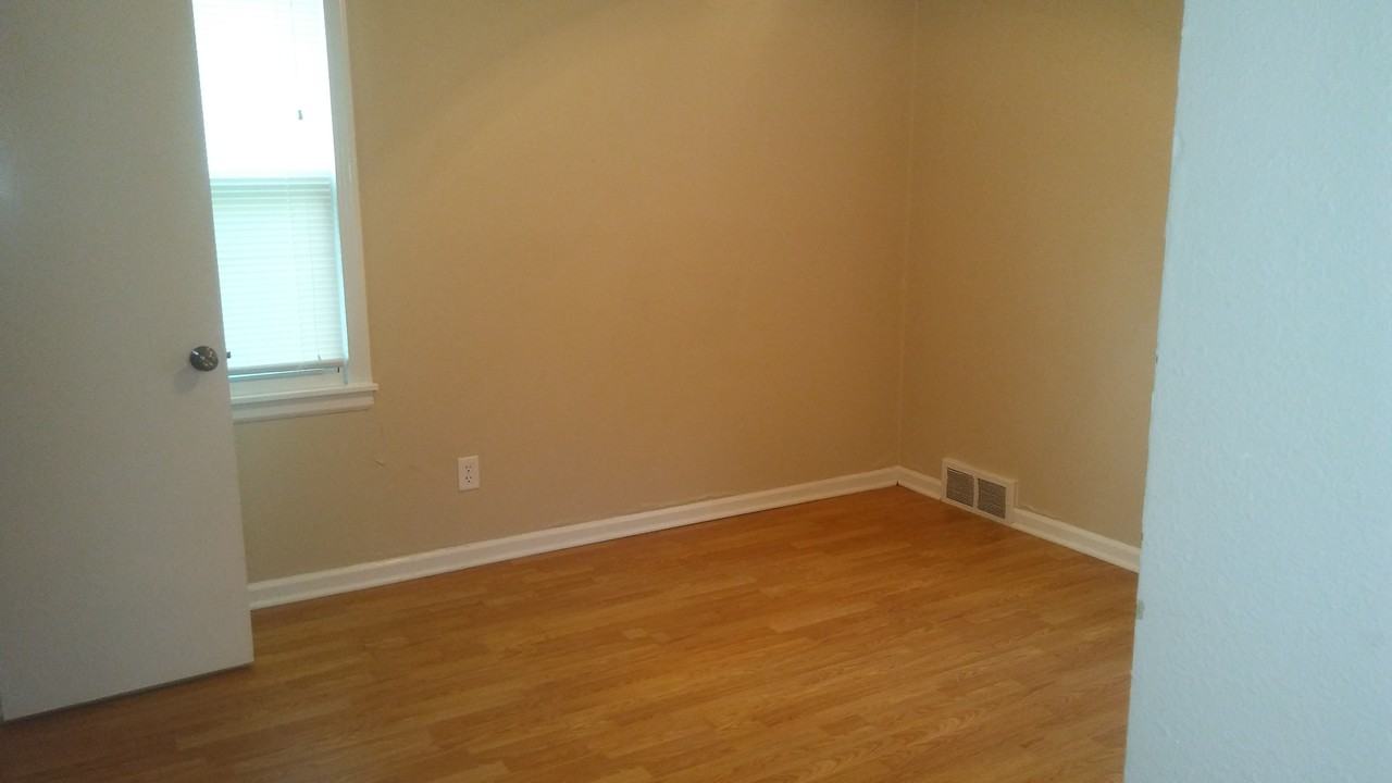 9208 Cherry St - Photo 3 of 6