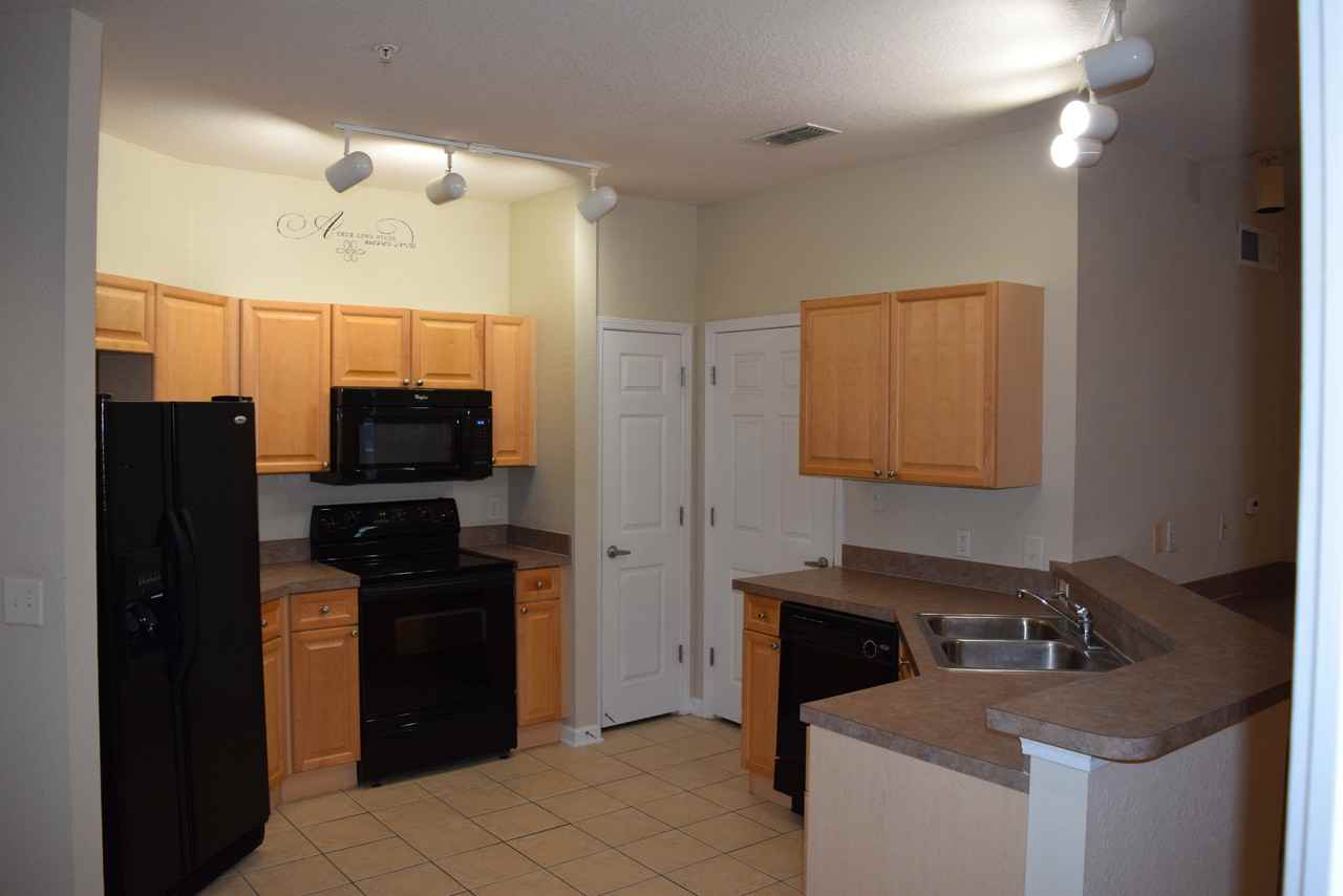 814 Terrace Ridge Cir - Photo 2 of 19