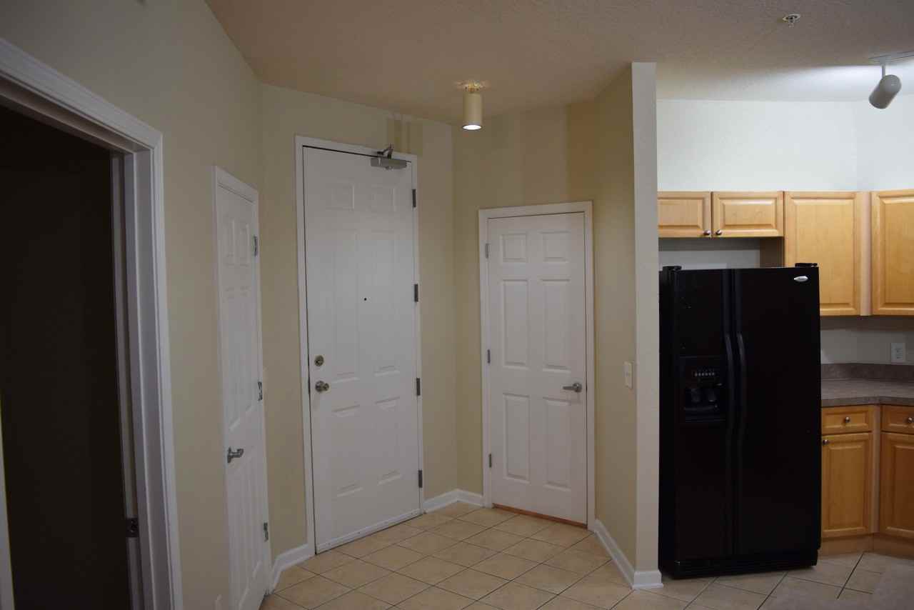 814 Terrace Ridge Cir - Photo 3 of 19