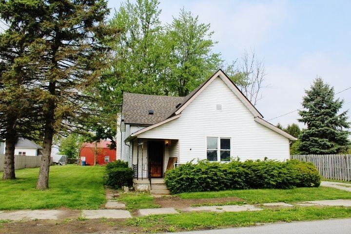 110 N Walnut St - Photo 2 of 17