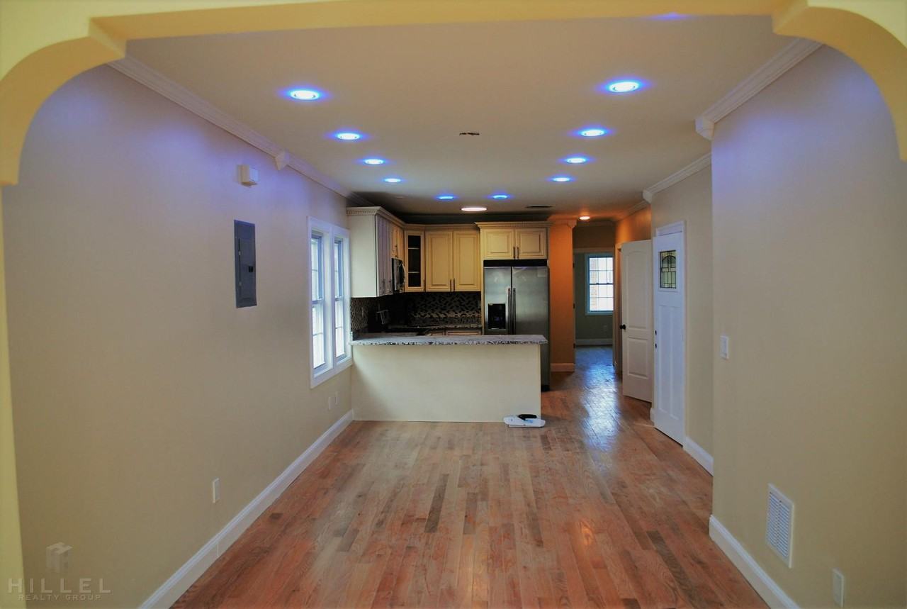 110-15 107th St #2F - Photo 3 of 7