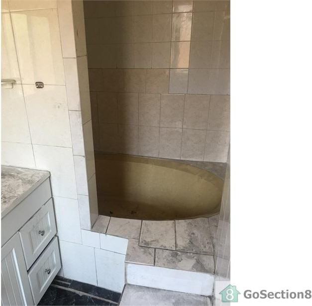 1712 NW 7th Ave - Photo 3 of 5
