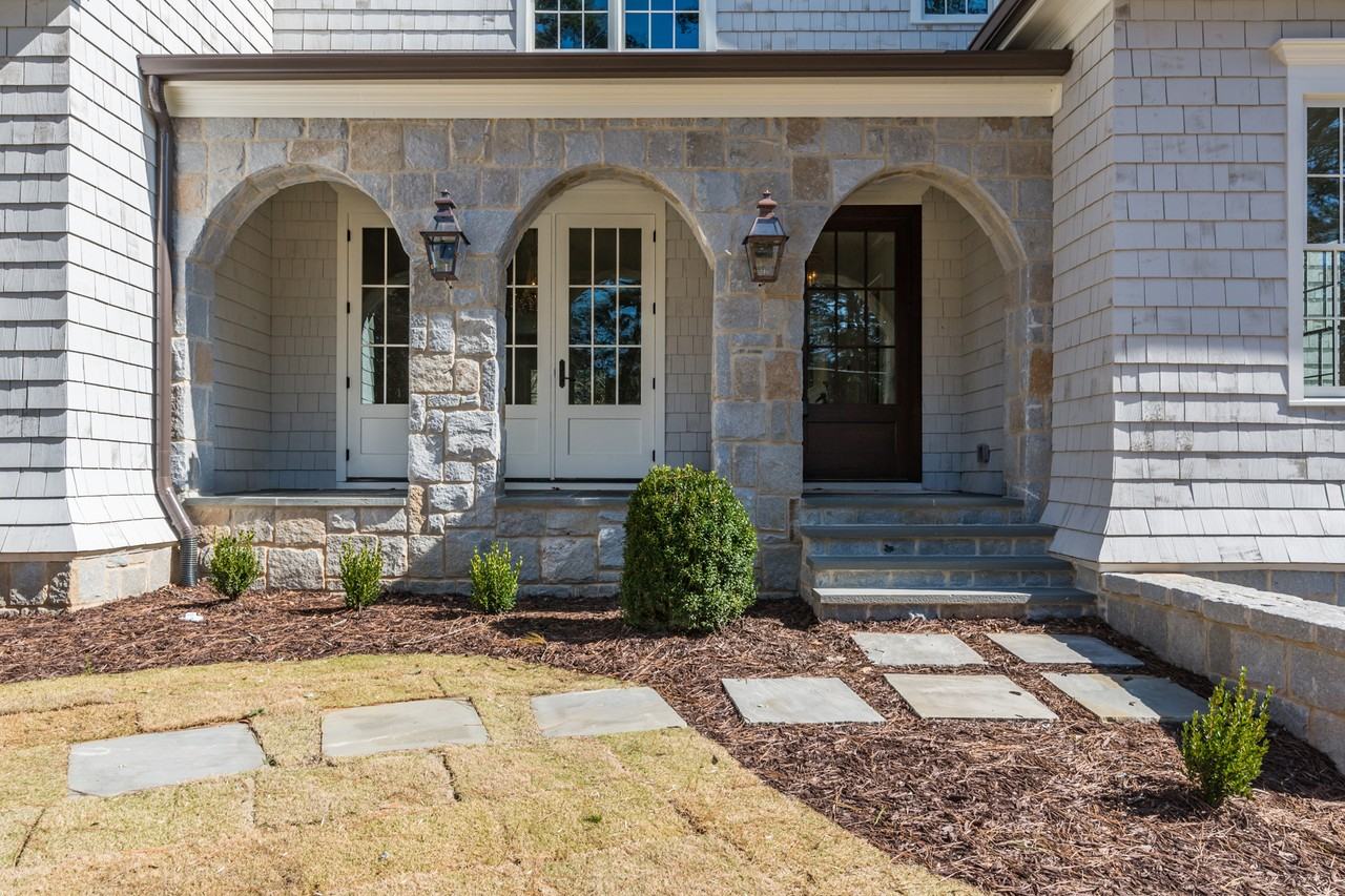 650 Peachtree Battle Ave NW - Photo 2 of 37