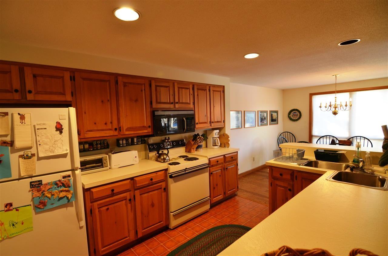 4 Pioneer Point - Photo 3 of 30