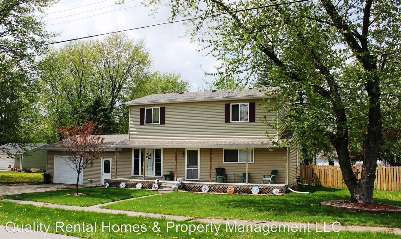 1346 Alberta Ave - Photo 2 of 21