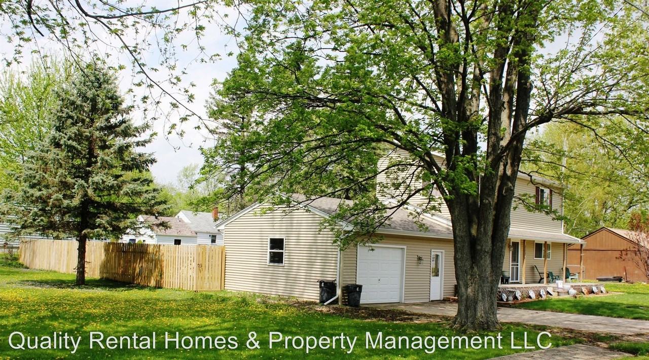 1346 Alberta Ave - Photo 3 of 21