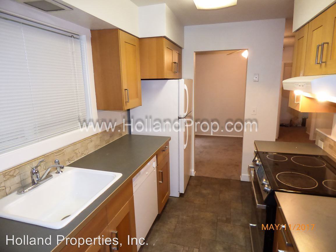 7020, 7024, 7028 & 7030 SW Capitol Hill Rd - Photo 3 of 13