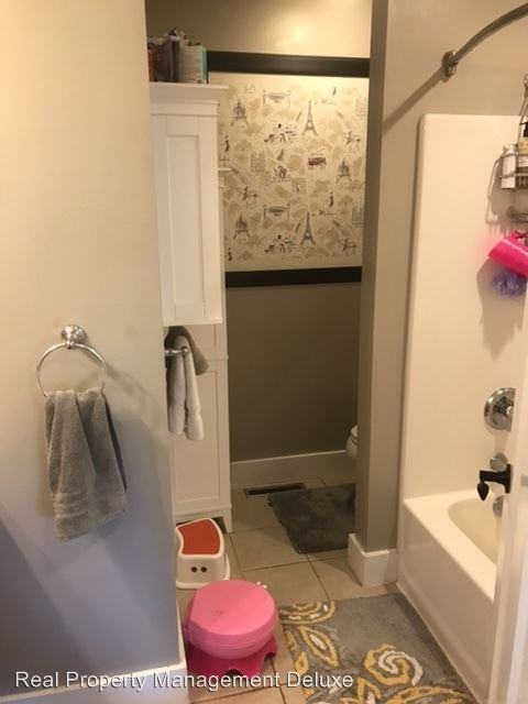 2539 Crestview Ln - Photo 2 of 14