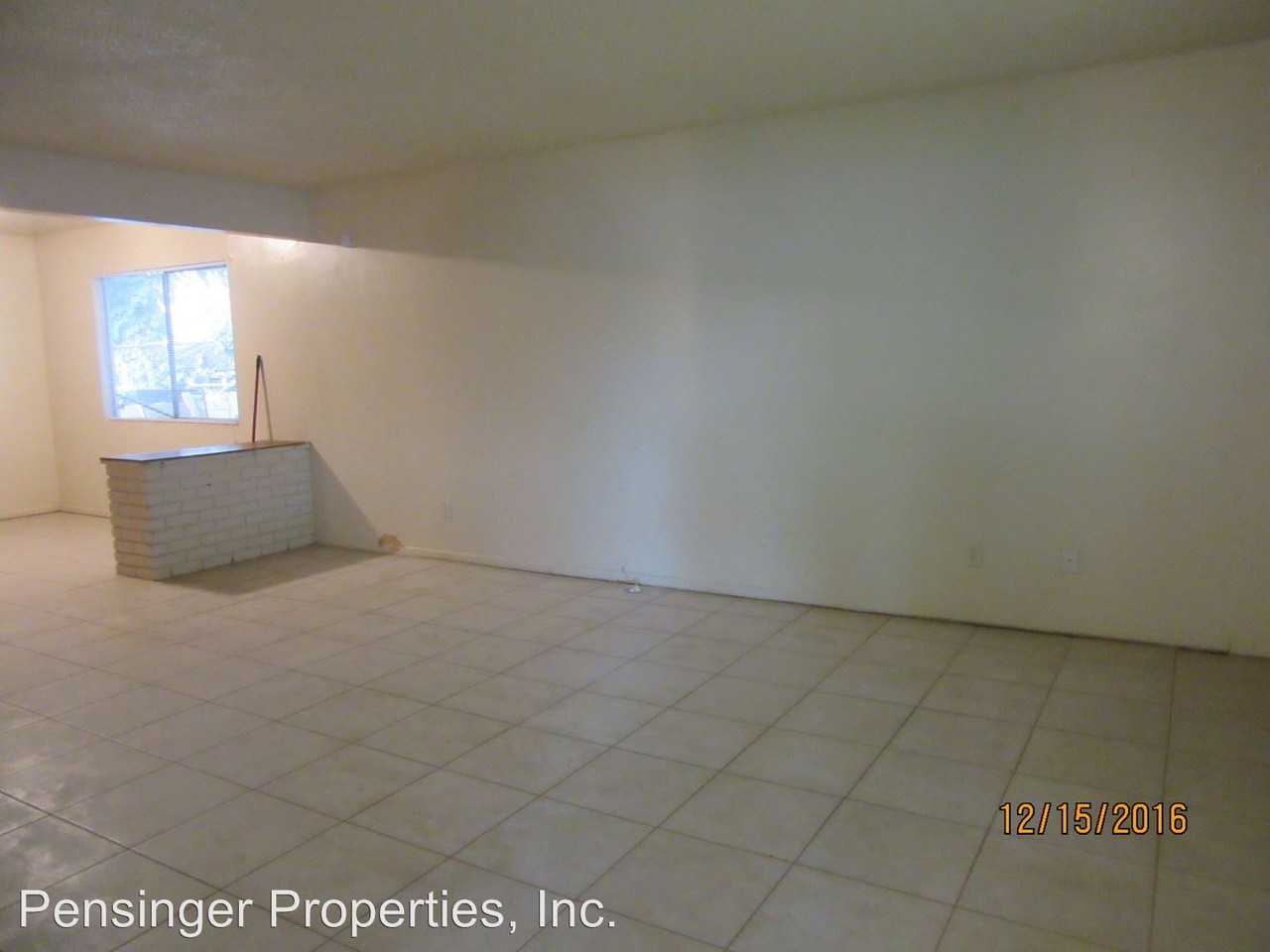 317 Oswell St - Photo 3 of 12