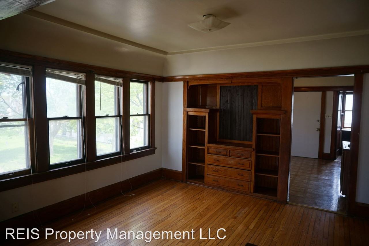 3290-92 N 25th Street - Photo 3 of 8