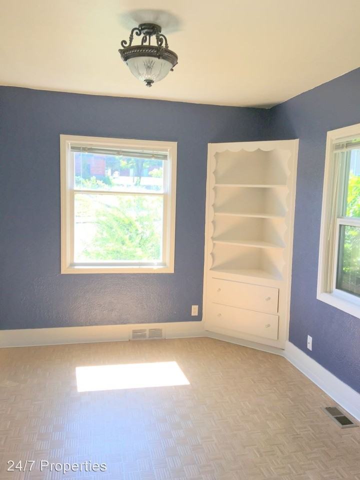 1103 John Quincy Adams St - Photo 2 of 9