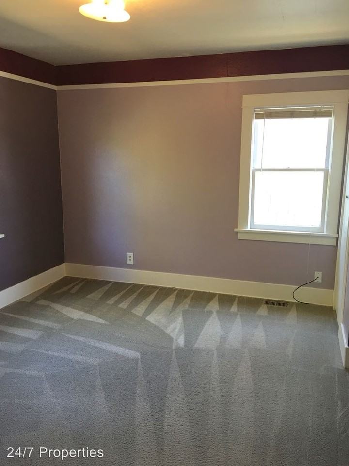 1103 John Quincy Adams St - Photo 3 of 9