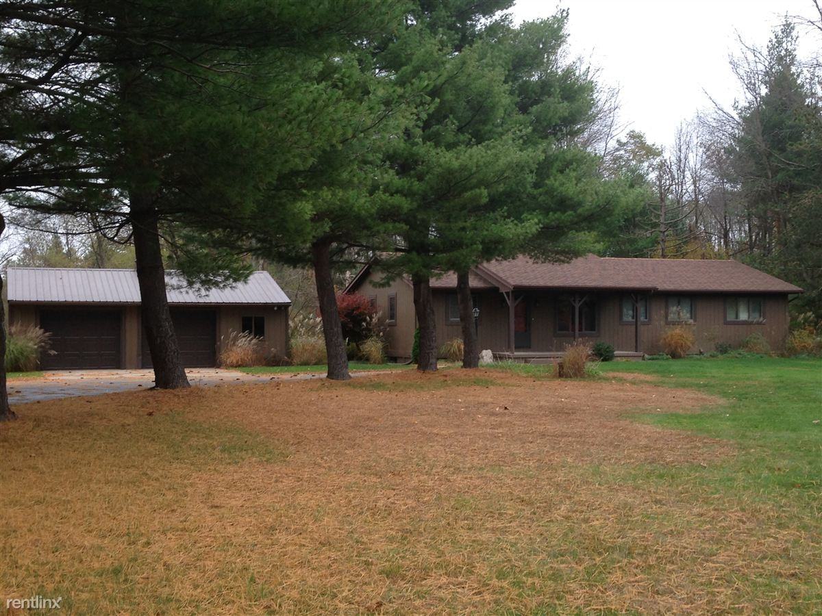 16200 US Hwy 27 N, Marshall, MI 49068 3 Bedroom Apartment for Rent