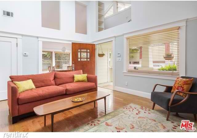 652 Woodlawn Ave - Photo 3 of 14