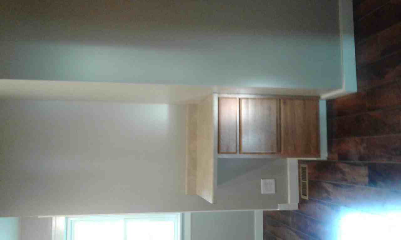 109 E 6th St - Photo 3 of 6