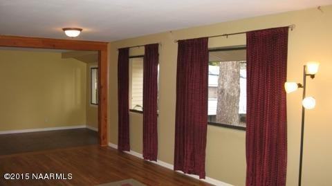 421 E Mohawk Dr - Photo 3 of 15