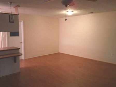 21 Canterbury Cir - Photo 3 of 9