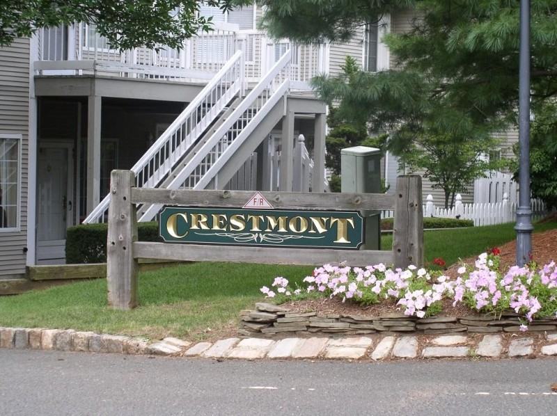 39 Bentley Ct - Photo 2 of 9