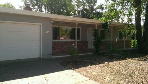 5020 Golf Ave - Photo 3 of 7