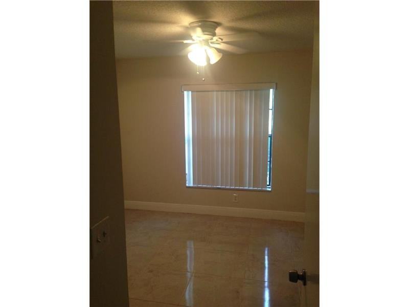 1233 Northwest 112th Way - Photo 3 of 10