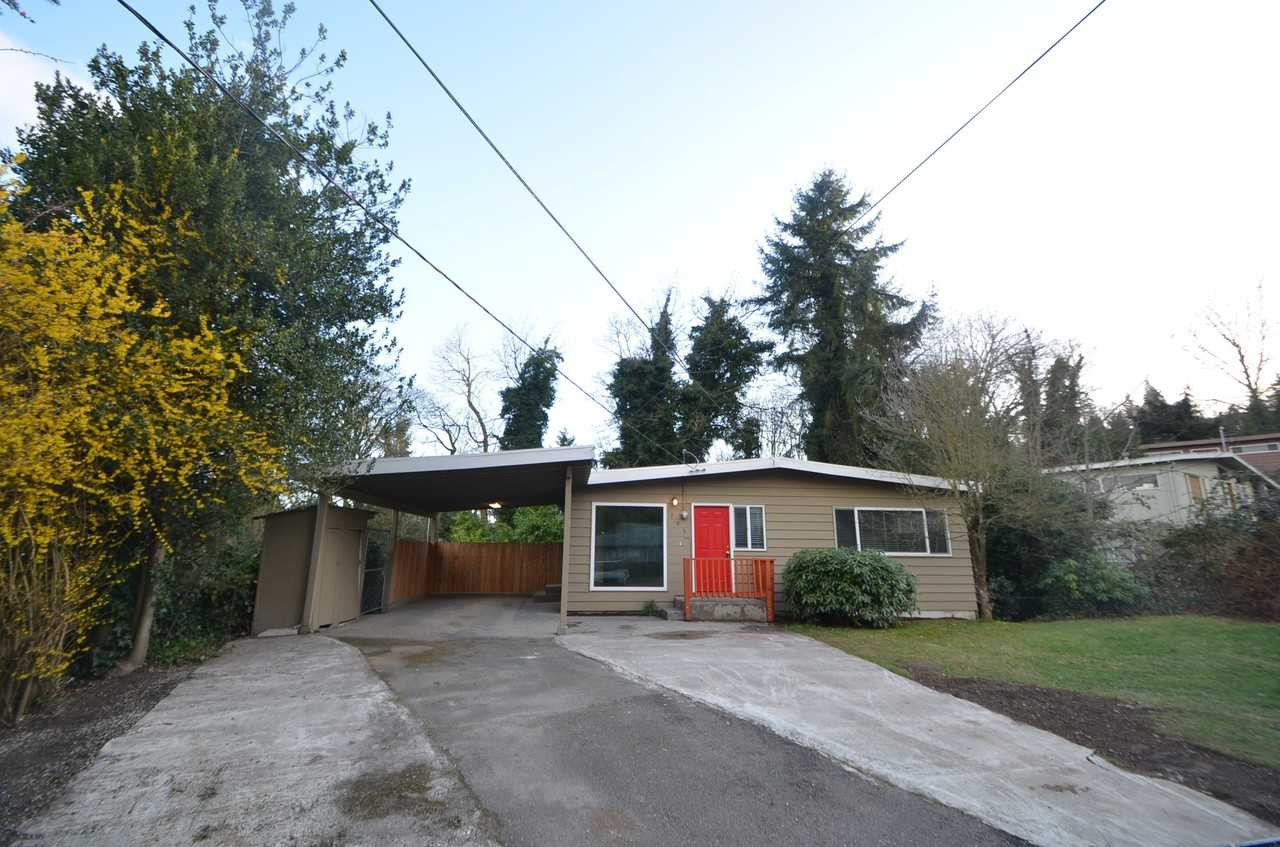 305 NW 6th St - Photo 2 of 18