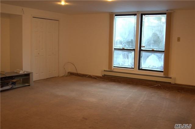 122 Bagatelle Rd - Photo 3 of 7