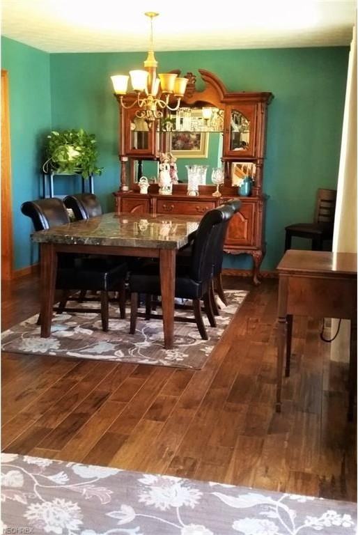 4272 Clover Dr - Photo 3 of 27